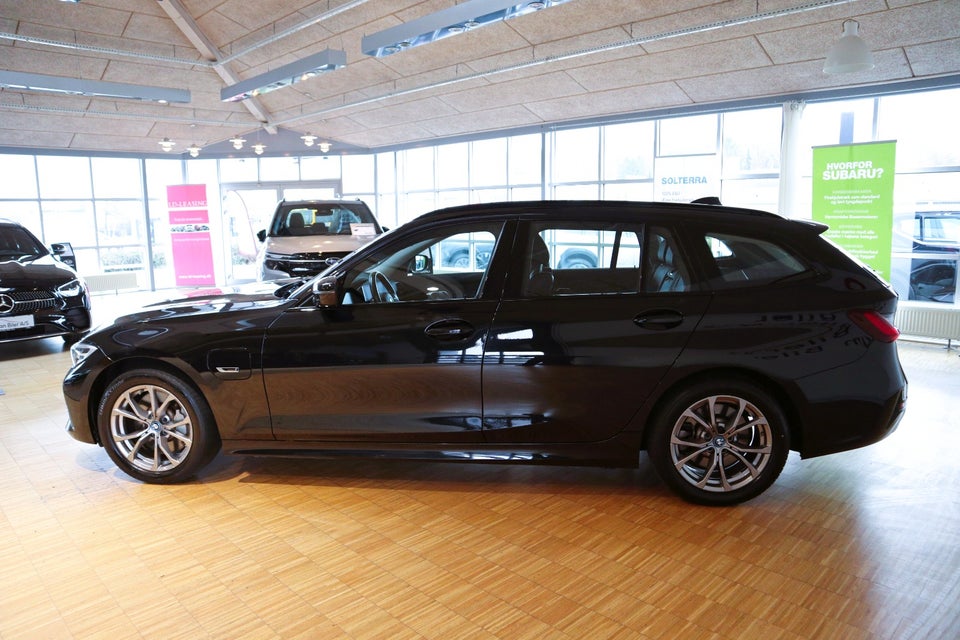 BMW 330e 2,0 Touring Sport Line aut. 5d