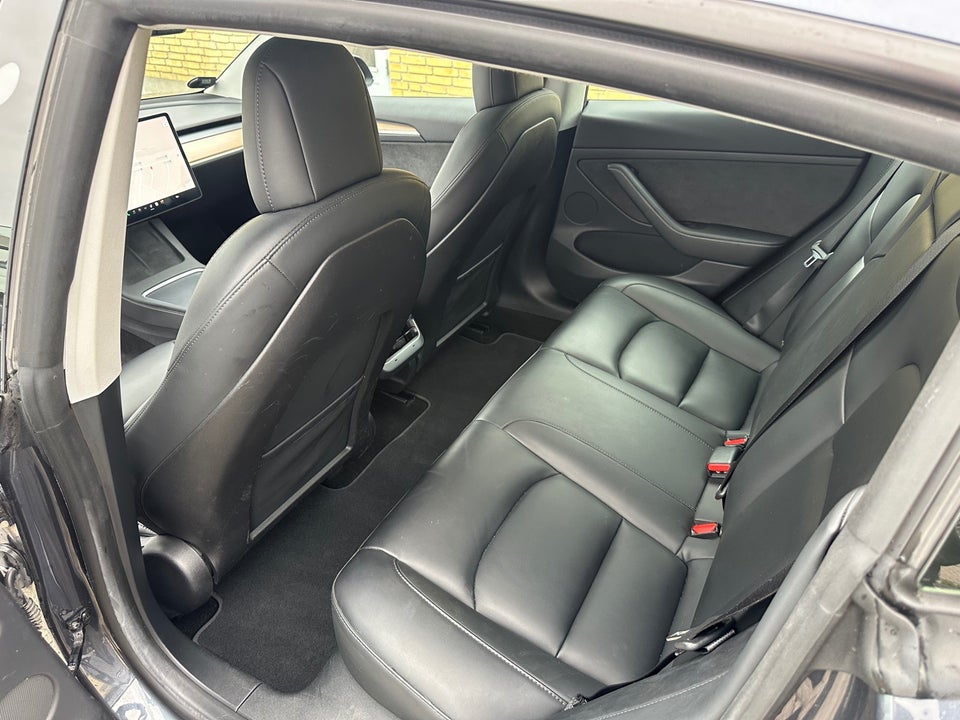 Tesla Model 3 Long Range AWD 4d