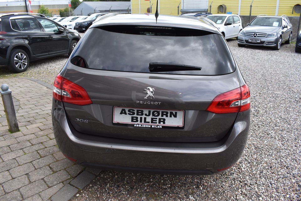 Peugeot 308 1,6 BlueHDi 120 Style SW 5d