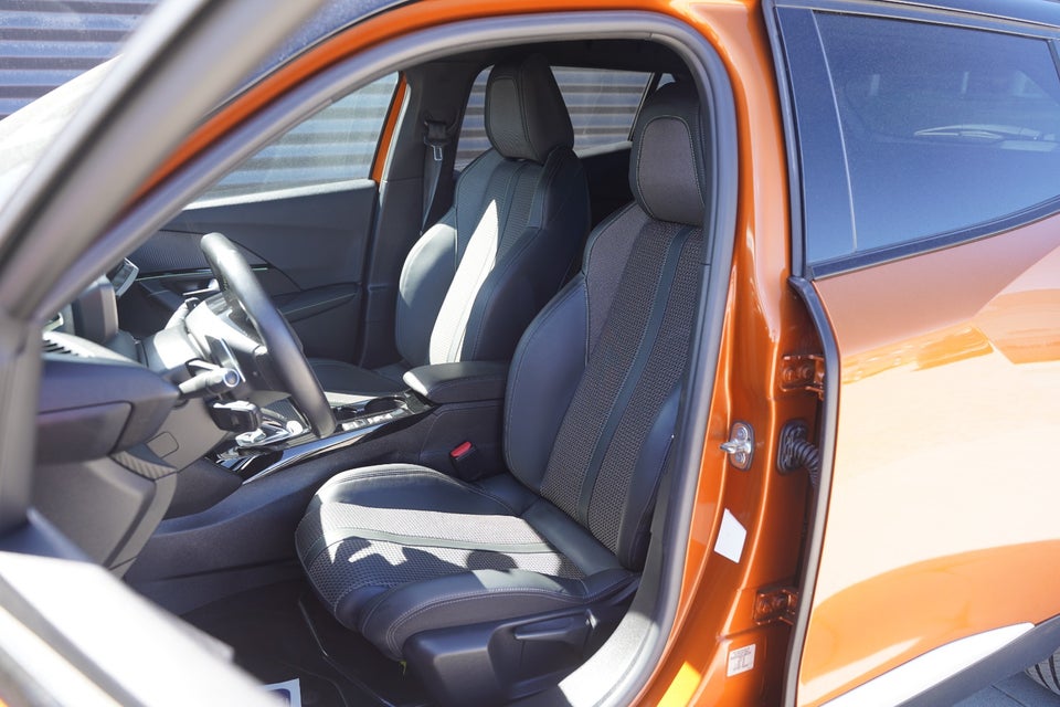 Peugeot 2008 1,5 BlueHDi 130 GT Line EAT8 5d