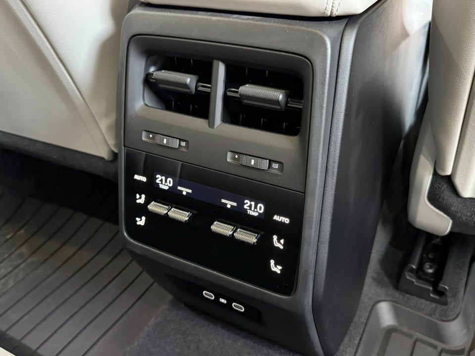 Porsche Macan 4 5d