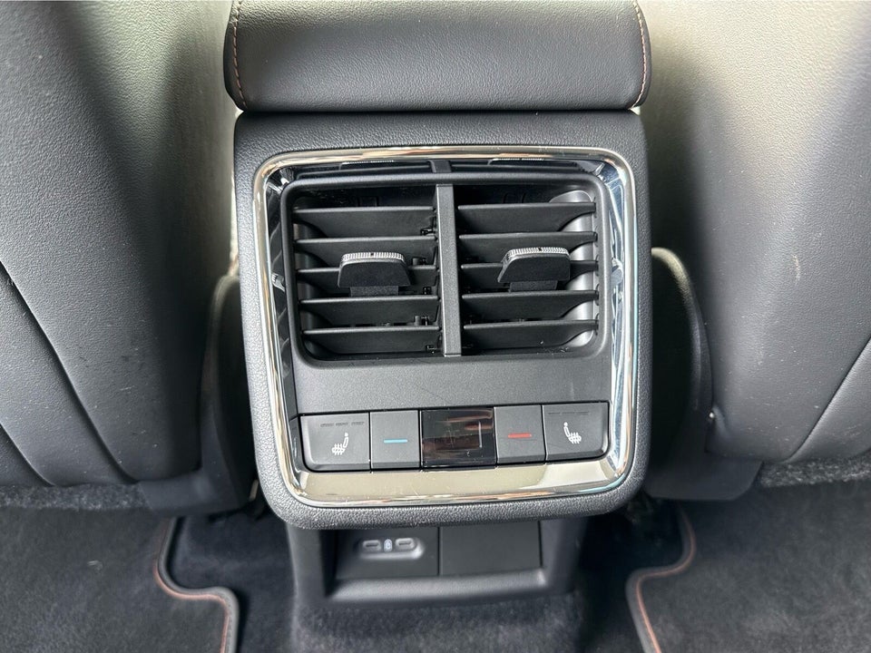 Skoda Enyaq 80 iV Plus Suite 5d