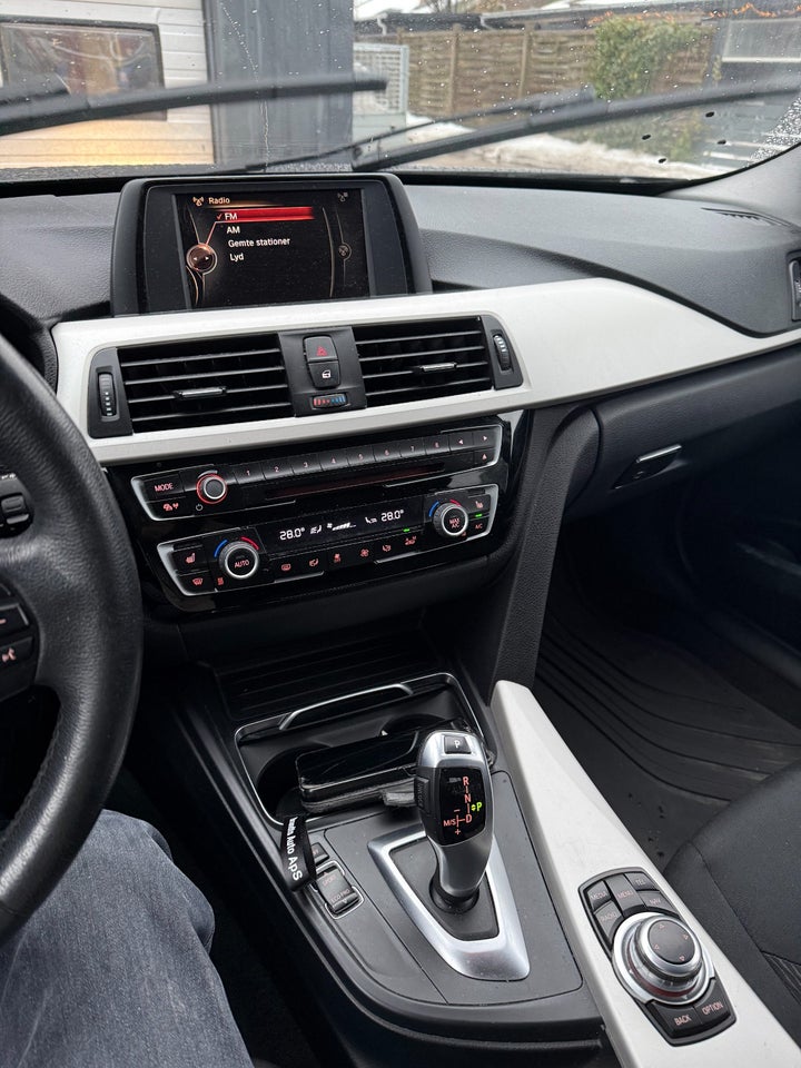 BMW 320d 2,0 Touring aut. 5d