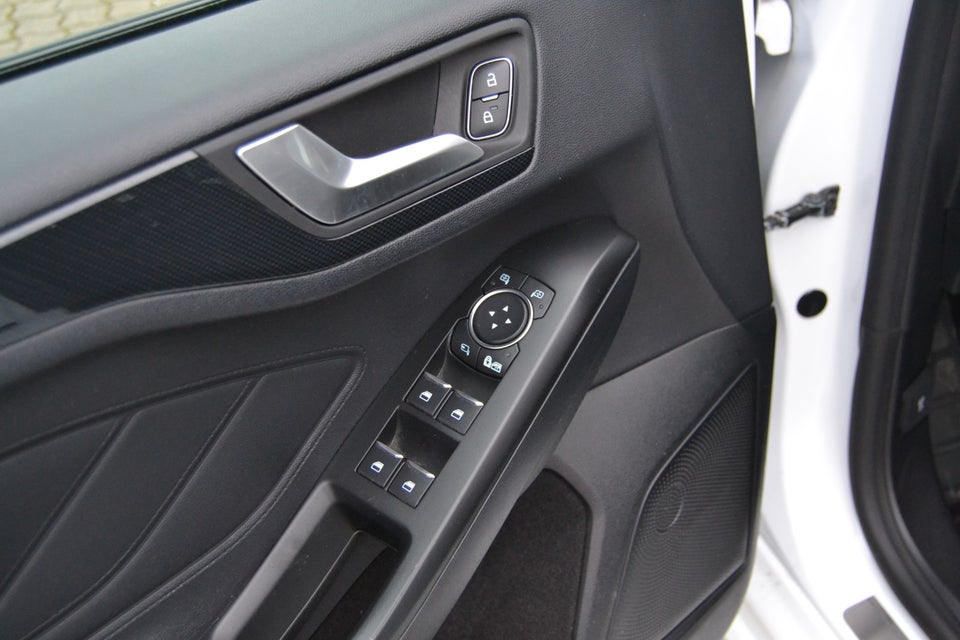 Ford Focus 1,5 EcoBoost ST-Line Business stc. aut. 5d