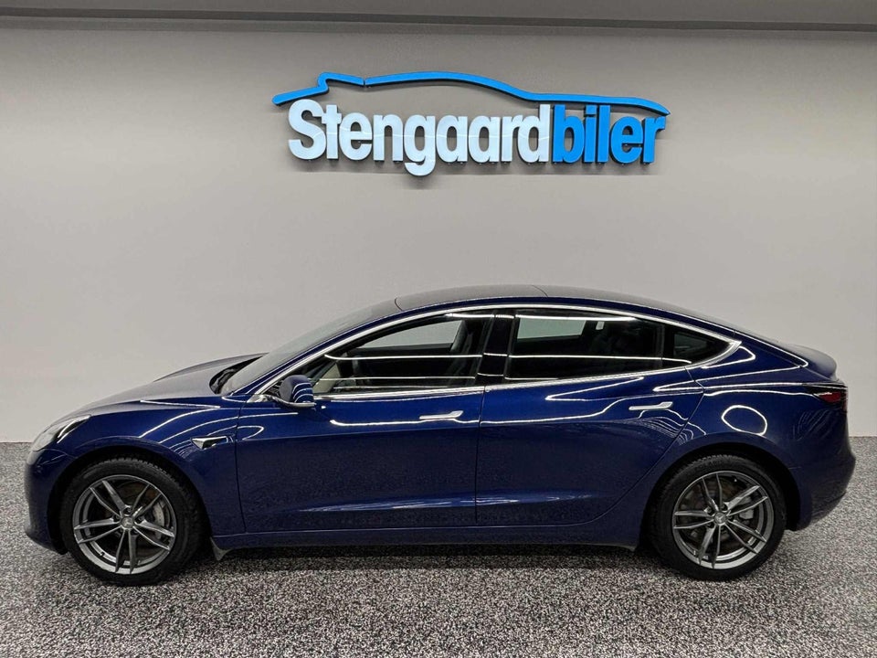 Tesla Model 3 Standard Range+ RWD 4d