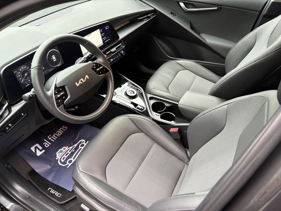 Kia Niro 64 EV Vision 5d
