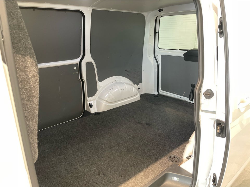 VW Transporter 2,0 TDi 204 Kassevogn DSG kort