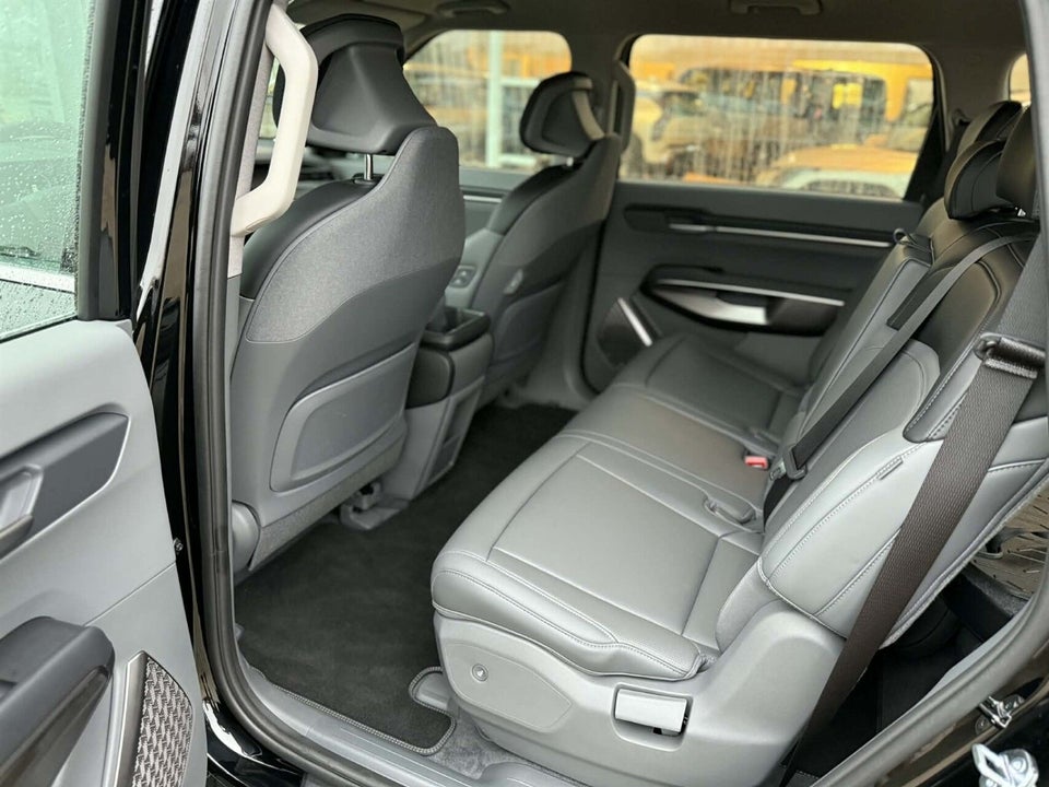 Kia EV9 76 Standard Range Upgrade RWD 7prs 5d