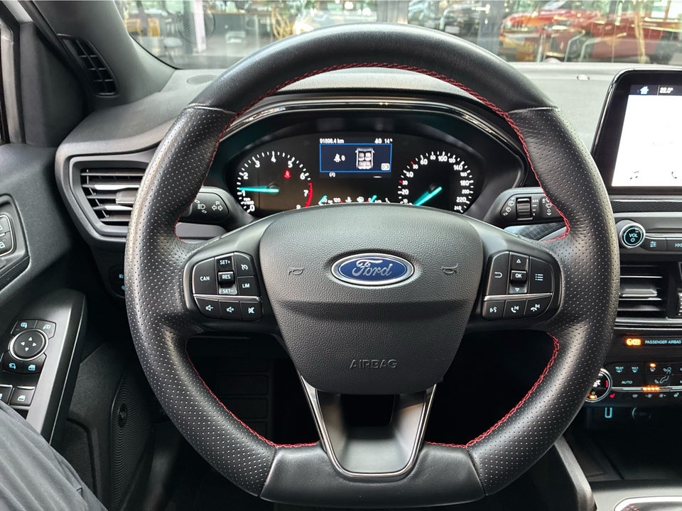 Ford Focus 1,5 EcoBoost ST-Line 5d