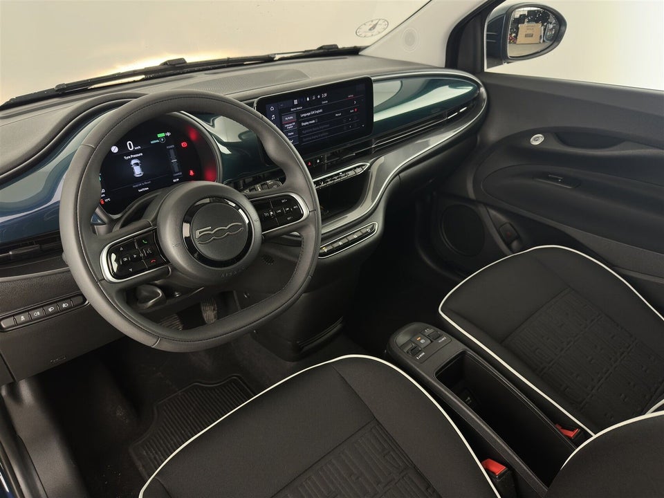 Fiat 500e 42 Icon 3d