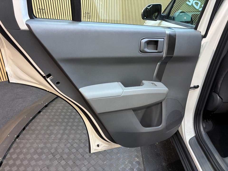 Kia EV3 81 Long Range Earth 5d