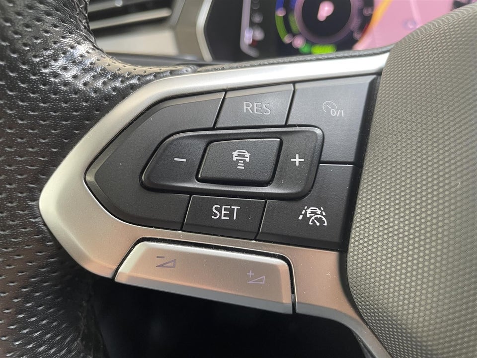 VW Passat 1,4 GTE High DSG 4d