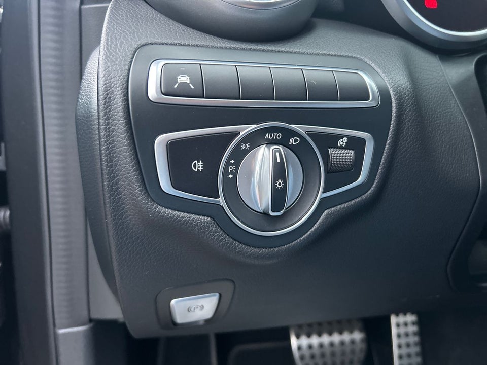 Mercedes C300 e 2,0 AMG Line Night Edition stc. aut. 5d