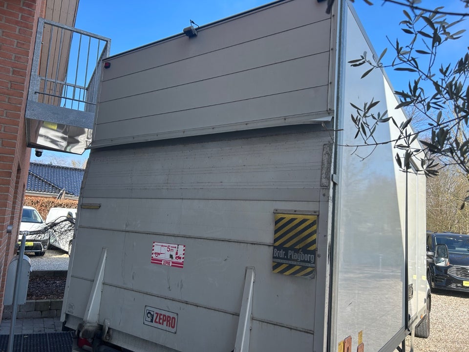 Iveco Daily 2,3 35S16 Alukasse m/lift AG8 2d