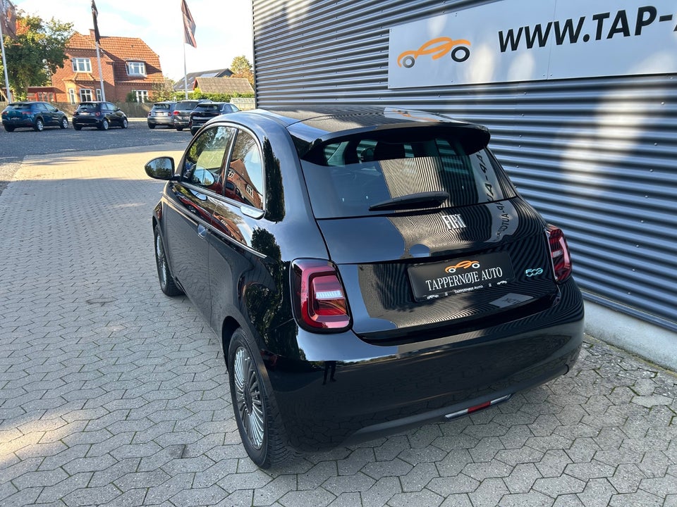 Fiat 500e 42 Icon 3d