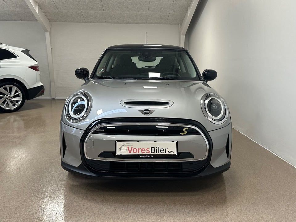 MINI Cooper SE Essential 3d