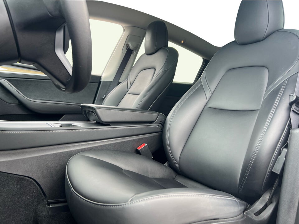Tesla Model Y Long Range AWD 5d