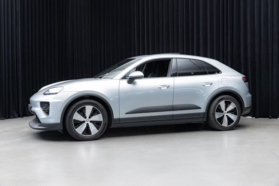 Porsche Macan 4 5d