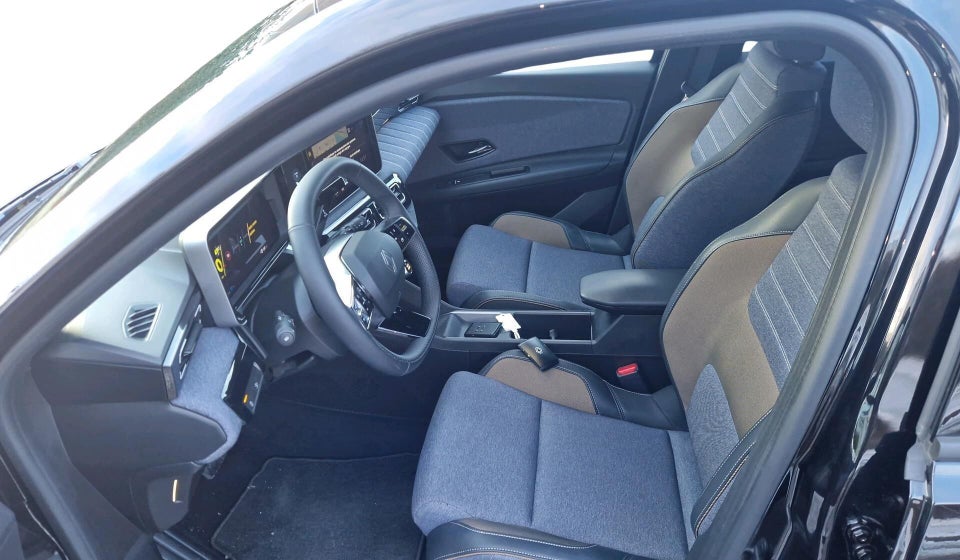 Renault 5 E-Tech 52 Techno 5d