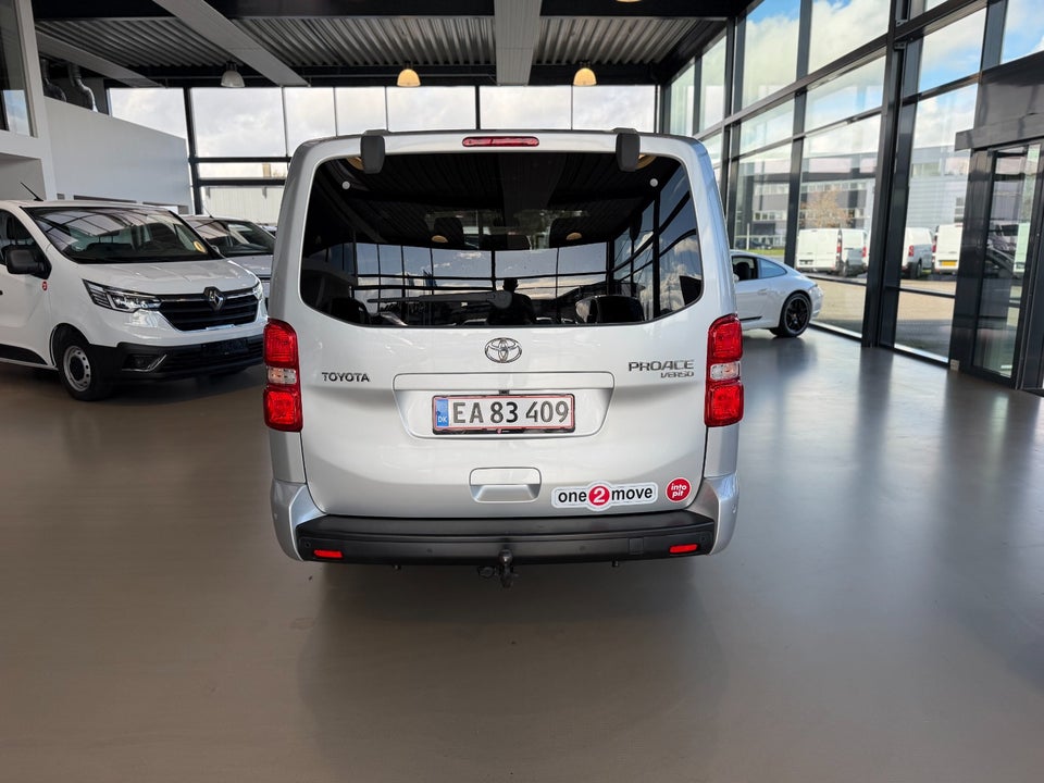 Toyota ProAce Verso 2,0 D 150 Long Family 4d