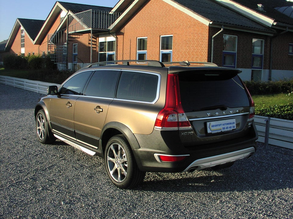 Volvo XC70 2,4 D4 181 Momentum aut. AWD 5d