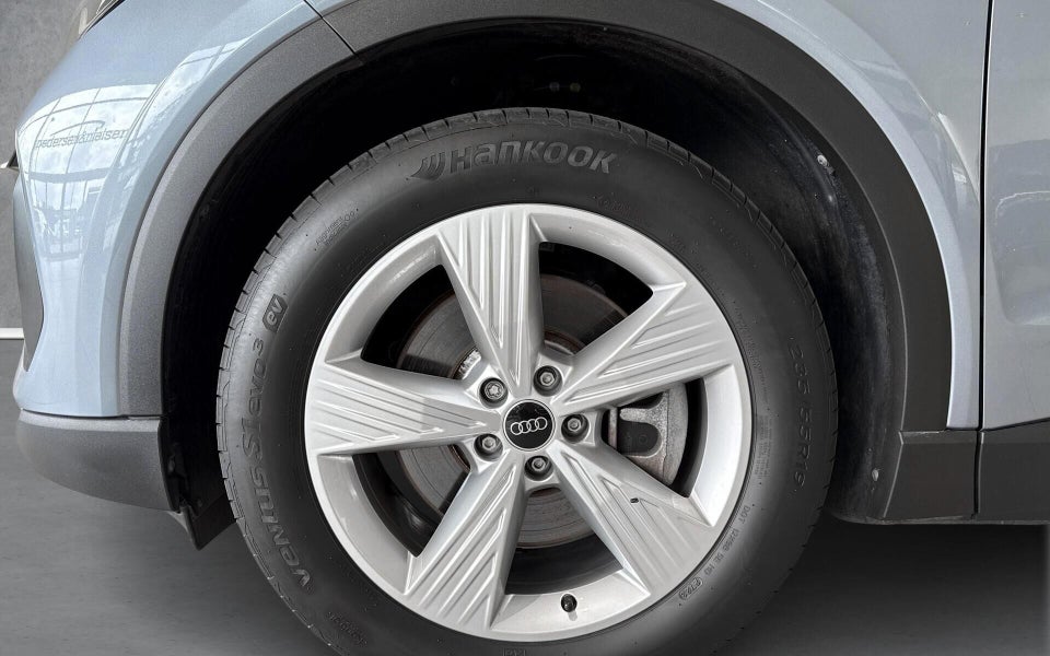 Audi Q4 e-tron 40  5d