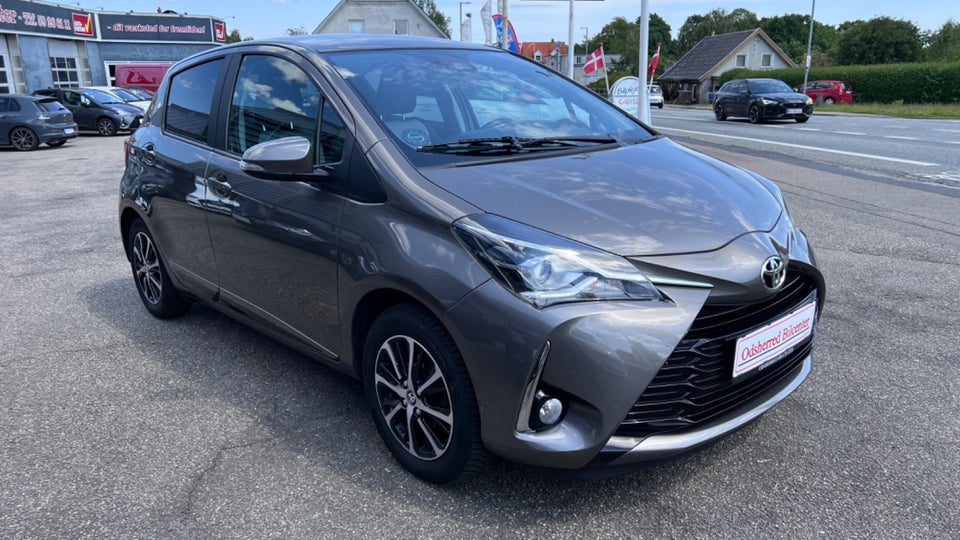 Toyota Yaris 1,5 VVT-iE T2 Limited 5d