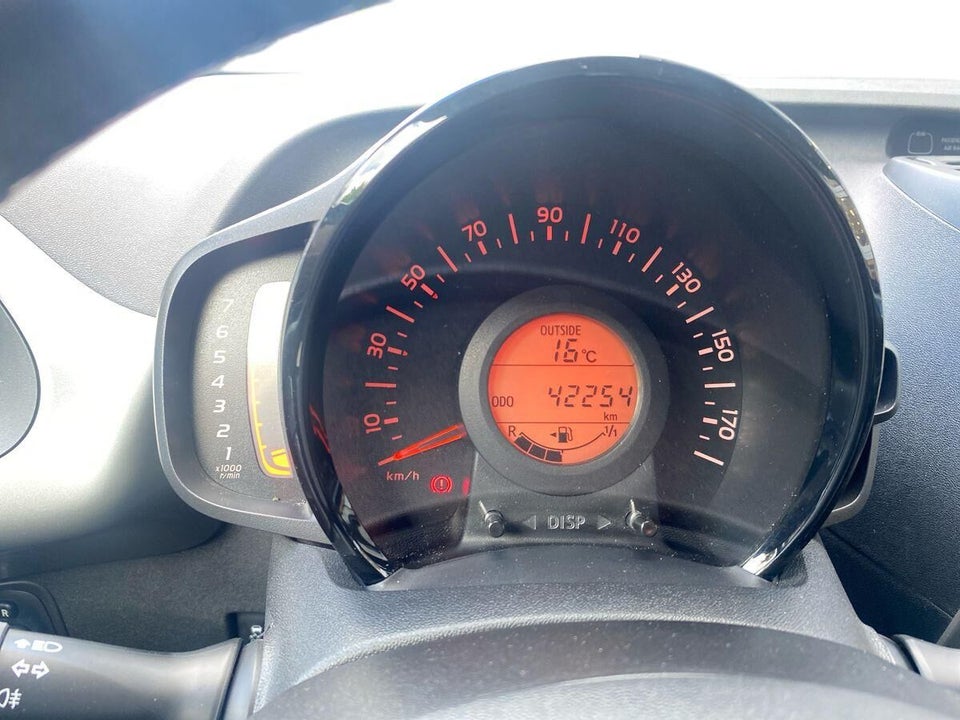 Toyota Aygo 1,0 VVT-i x-sky 5d