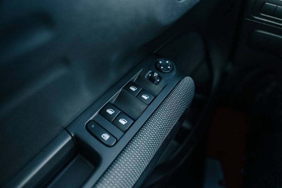 Citroën C3 Aircross 1,2 PureTech 110 Iconic EAT6 5d