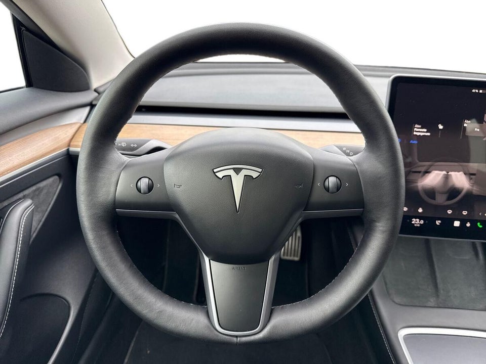 Tesla Model 3 RWD 4d