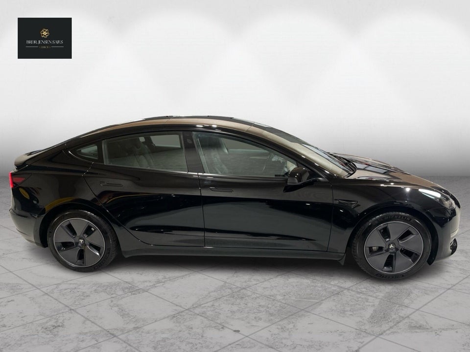 Tesla Model 3 Long Range AWD 4d