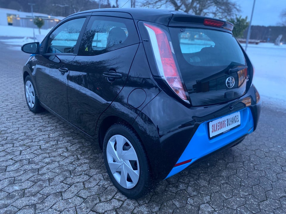 Toyota Aygo 1,0 VVT-i x-clusiv 5d