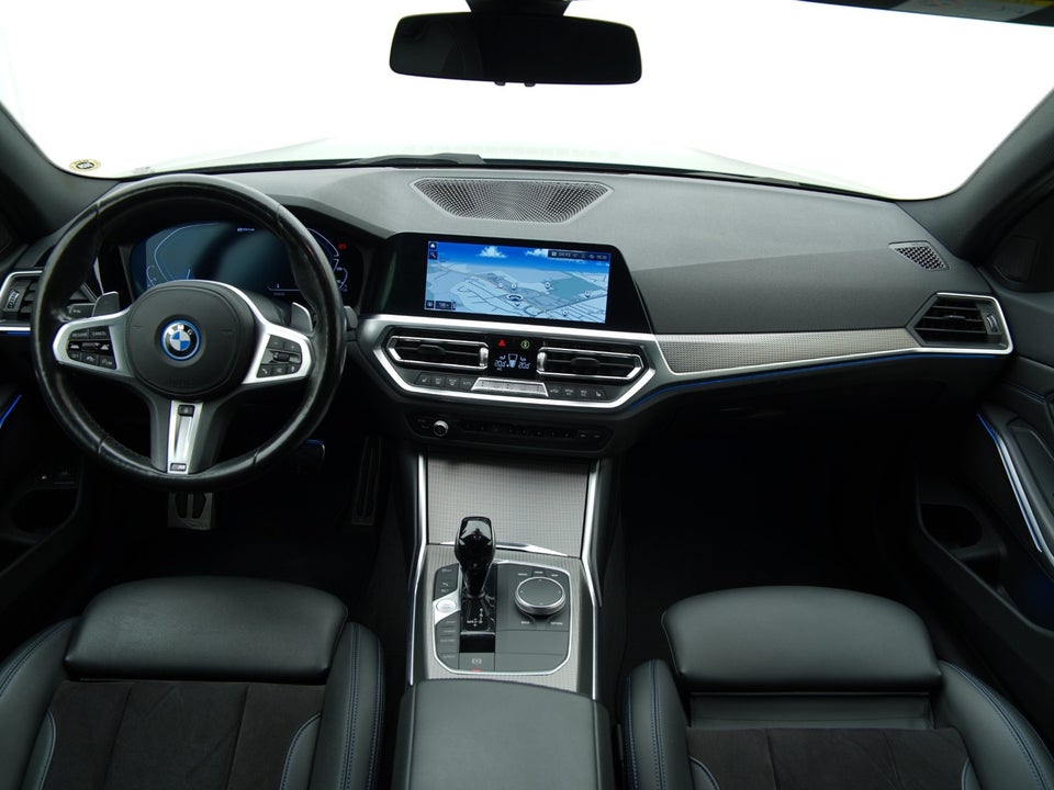 BMW 330e 2,0 Touring M-Sport aut. 5d