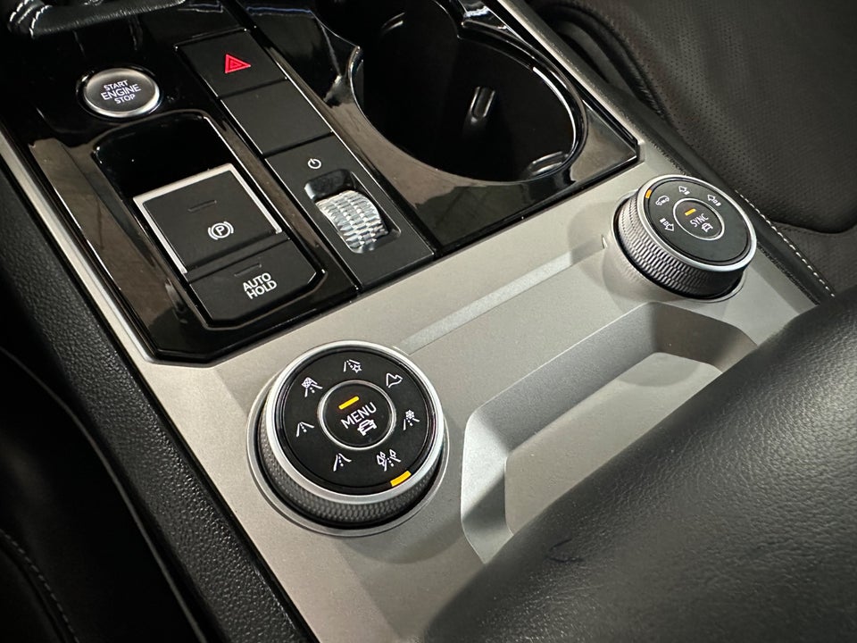 VW Touareg 3,0 TDi 286 R-line aut. 4Motion 5d