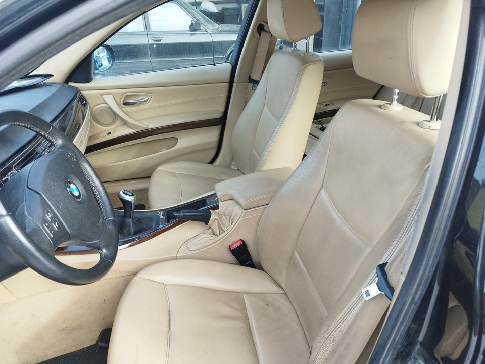 BMW 325i 3,0 Touring 5d