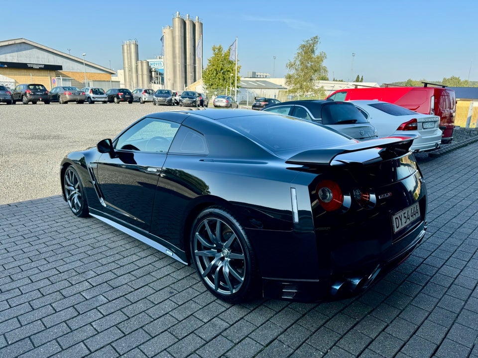 Nissan GT-R 3,8 V6 Black Edition aut. 2d