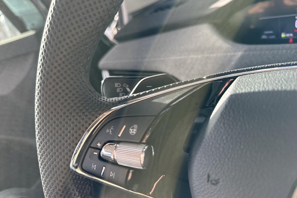 Skoda Enyaq 60 iV Plus 5d