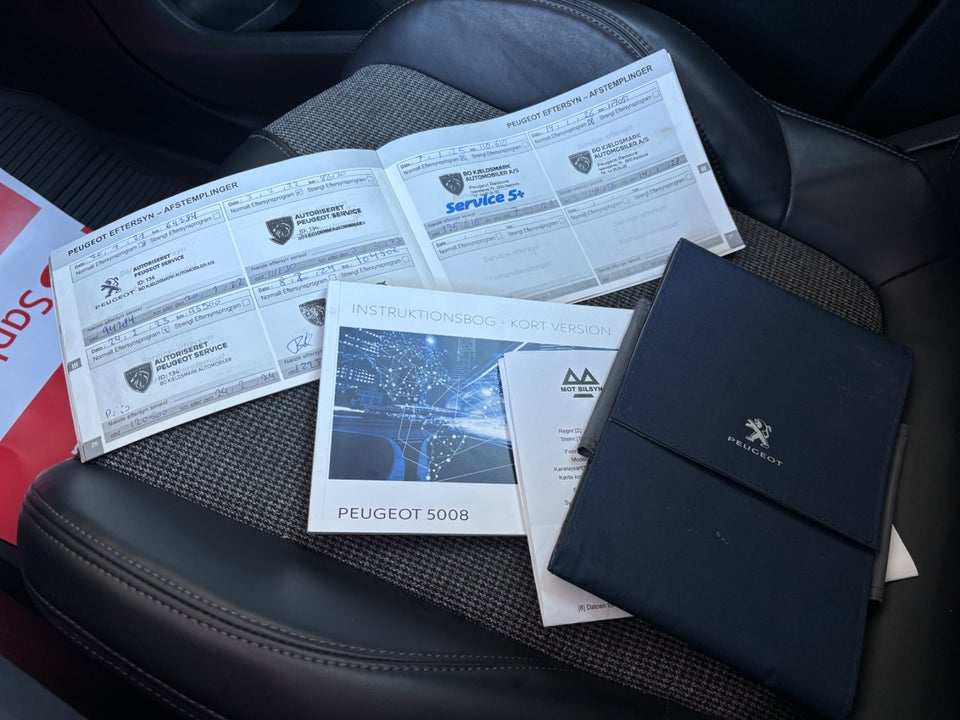 Peugeot 5008 1,2 e-THP 130 Allure EAT6 7prs 5d