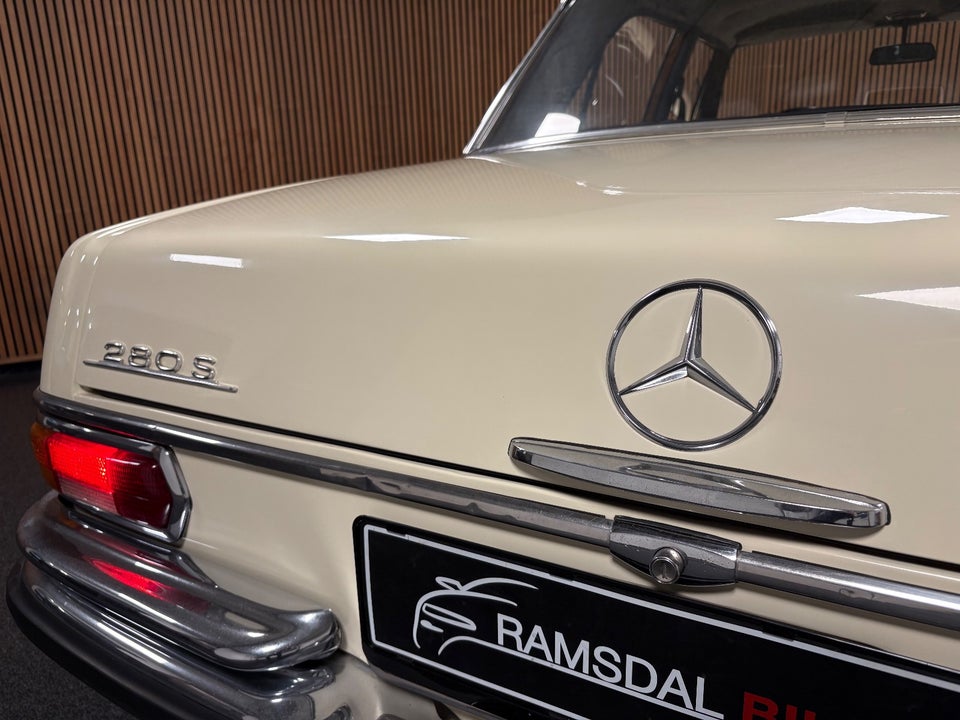 Mercedes 280 S 2,8  4d