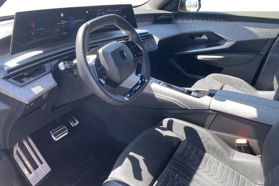 Peugeot e-5008 77 GT Pack 7prs 5d