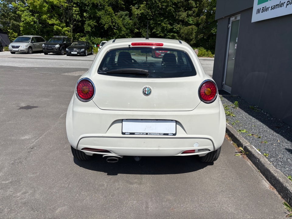 Alfa Romeo MiTo 1,3 JTDm 85 Distinctive 3d