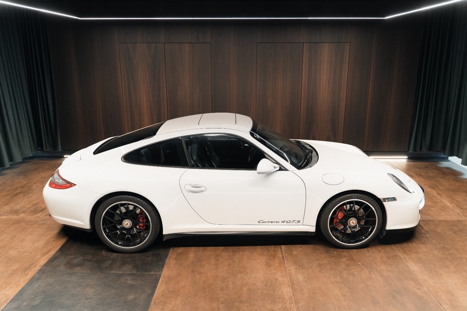 Porsche 911 Carrera 4 GTS 3,8 Coupé 2d