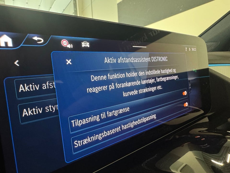 Mercedes EQA300 Progressive 4Matic 5d