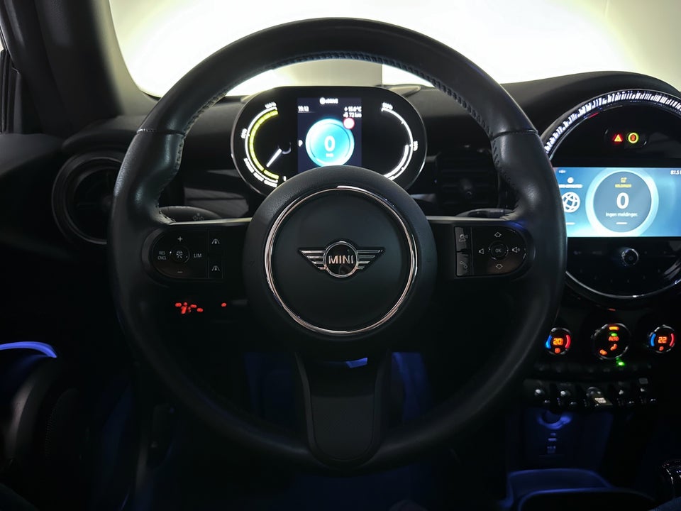 MINI Cooper SE Classic Trim 3d