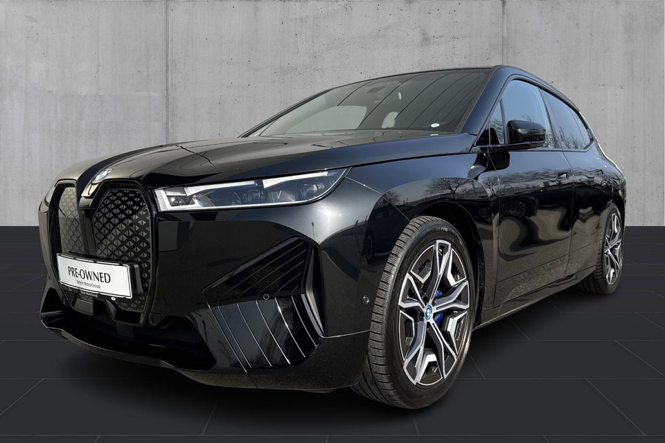 BMW iX xDrive40 Supercharged 5d