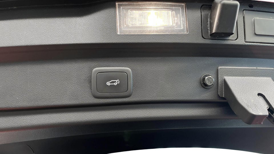 MG Marvel R Performance 5d