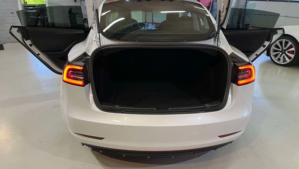 Tesla Model 3 Performance AWD 4d