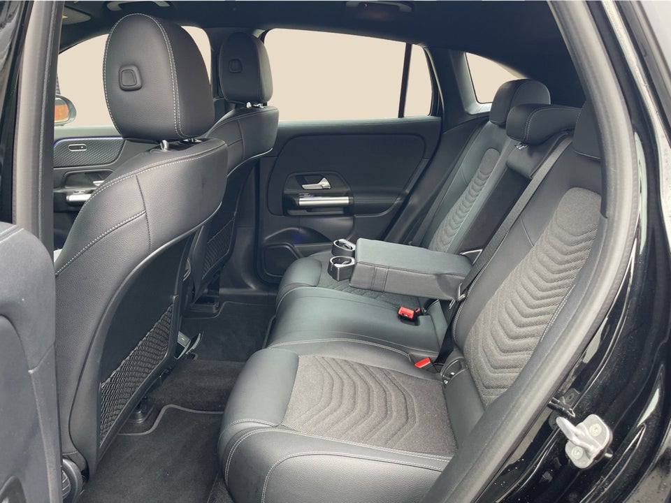 Mercedes EQA250+ Progressive 5d