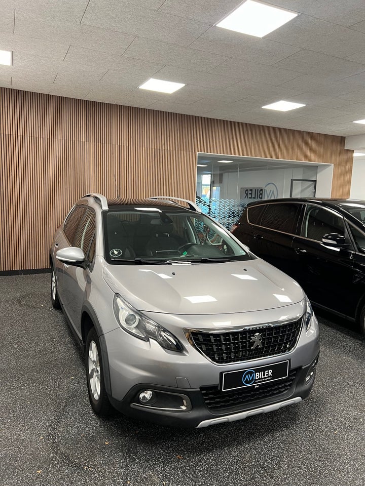 Peugeot 2008 1,2 e-THP 110 Allure Sky 5d