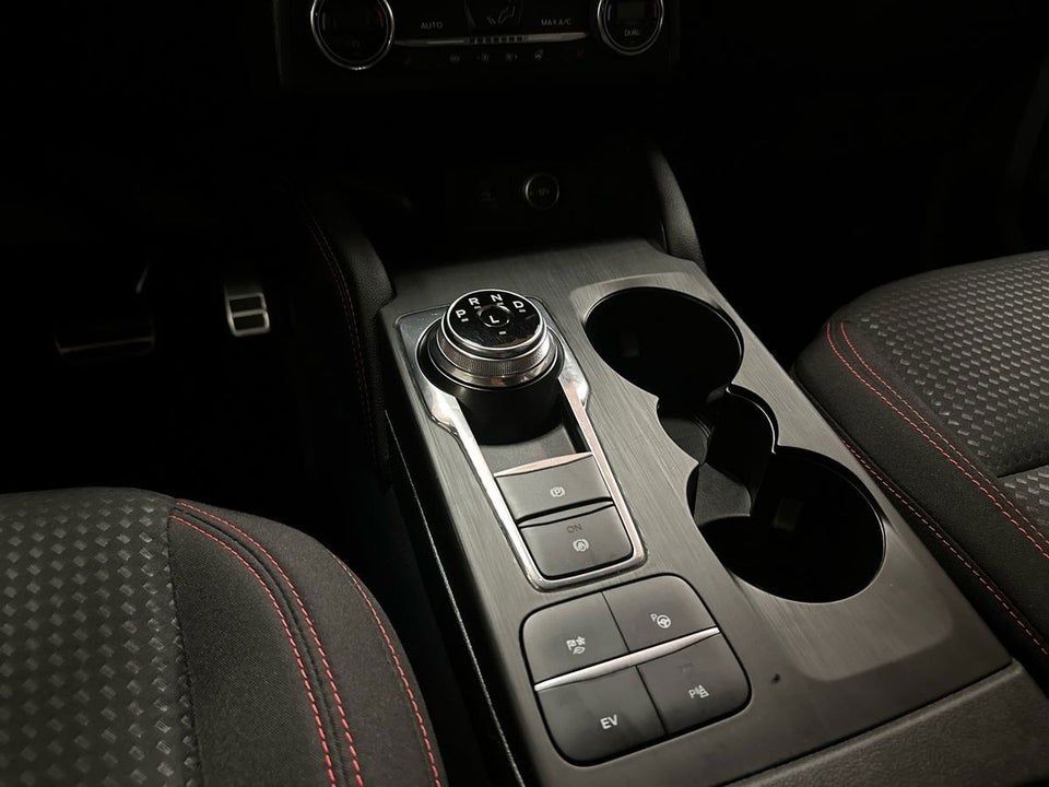 Ford Kuga 2,5 PHEV ST-Line X CVT 5d